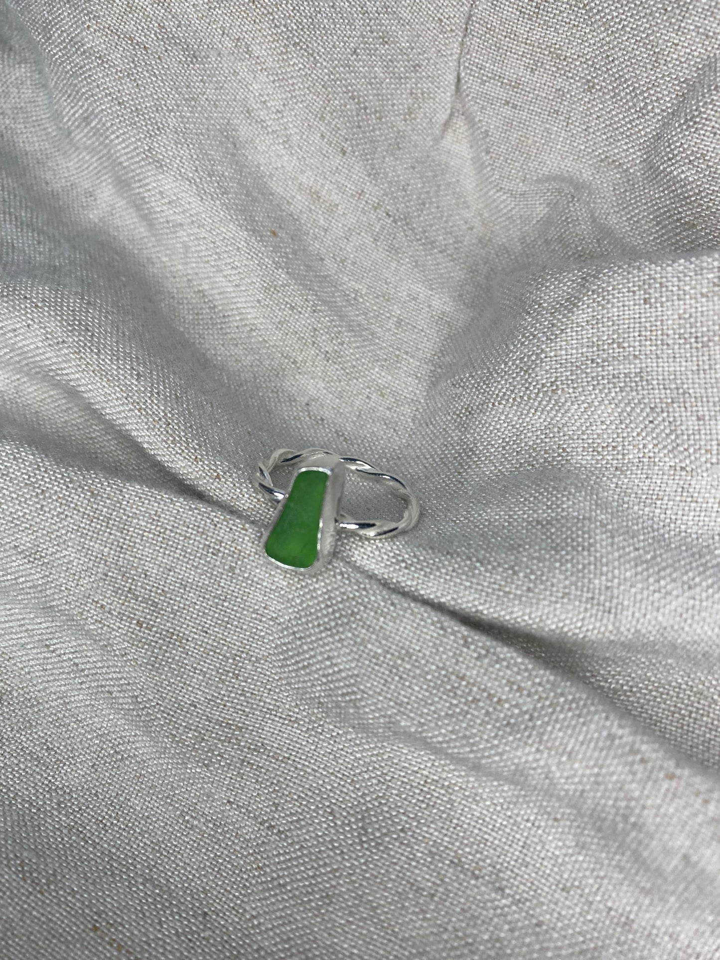 Green Twist Band Ring