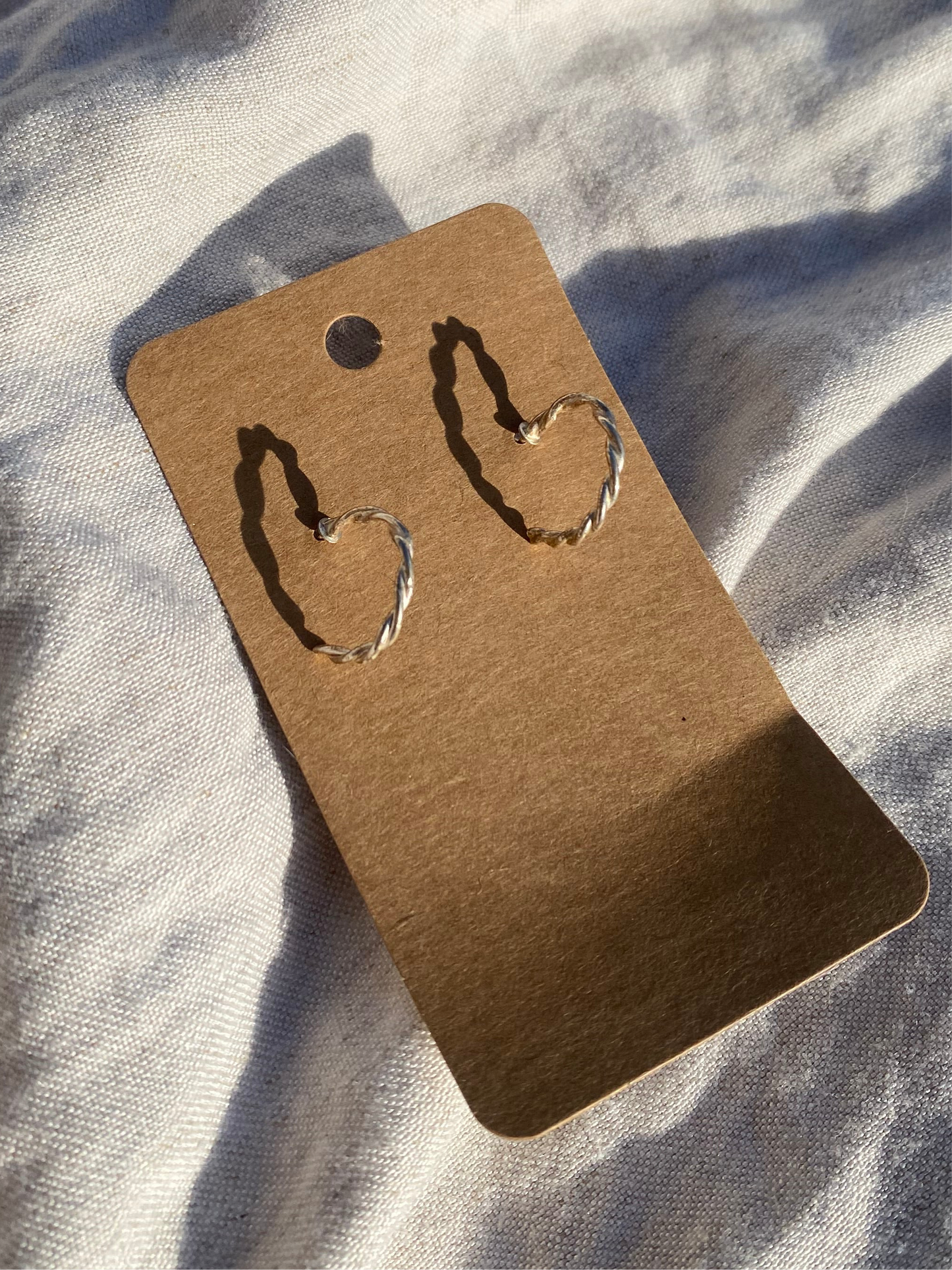 Twist hoop earrings